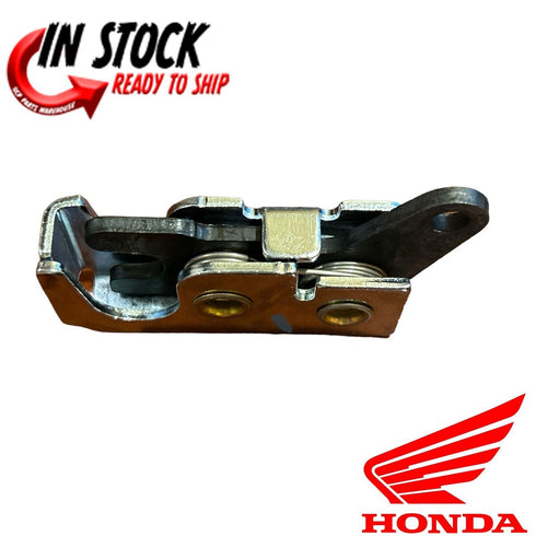 HONDA LEFT DOOR LATCH 09-13 BIG RED 700 / 14-2023 PIONEER 700 1000 OEM